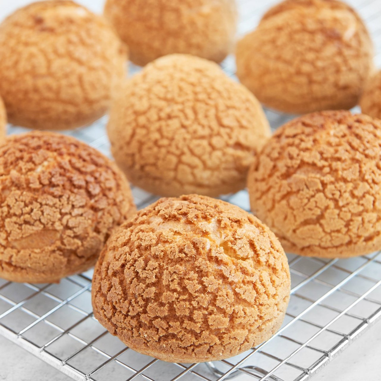 6pc Vanilla Cream Puff